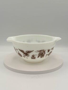 Pyrex "Early American" pattern #441 Cinderella mixing bowl 1.5 pints